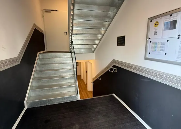 Trustboardinghouse Apartahotel